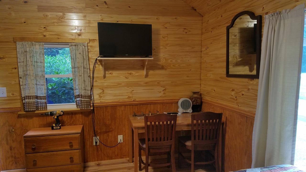 נורת' וודסטוק Maple Lodge Cabins מראה חיצוני תמונה